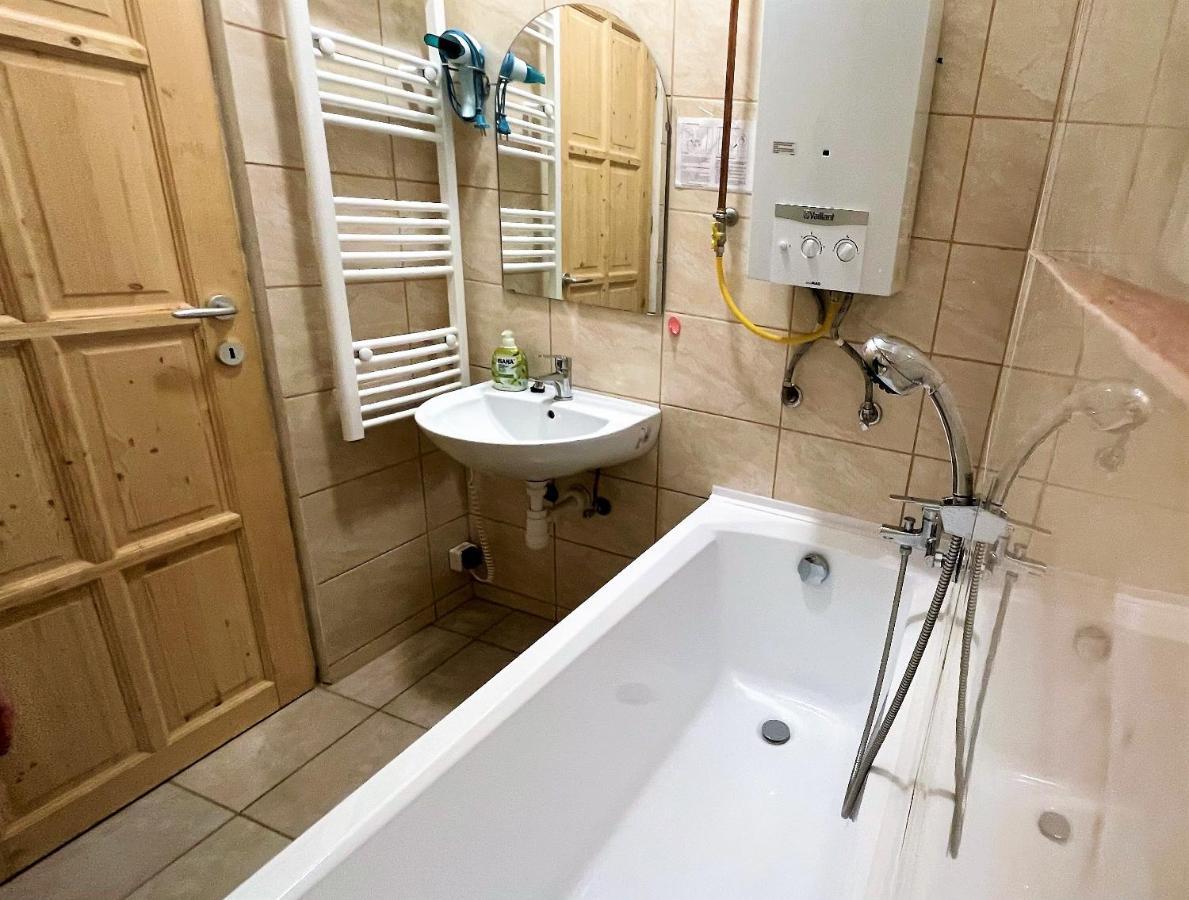 Evi Apartman Eger Exterior photo