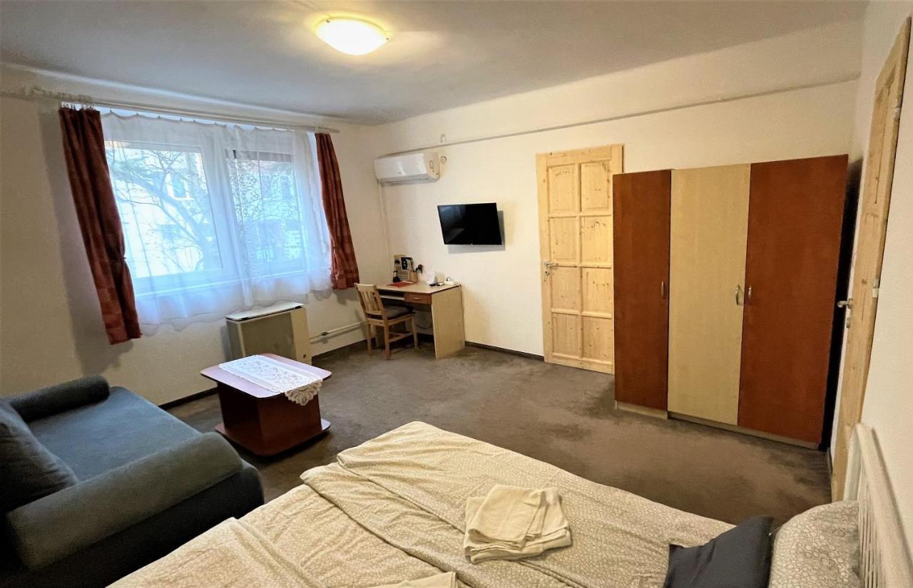 Evi Apartman Eger Exterior photo