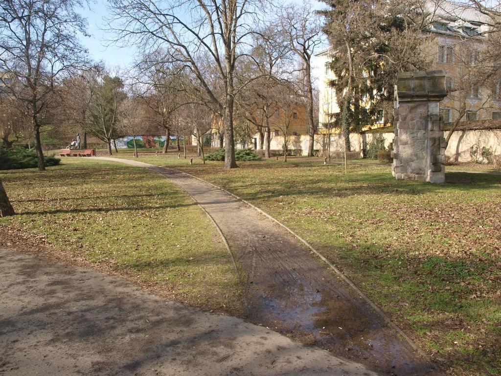 Evi Apartman Eger Exterior photo