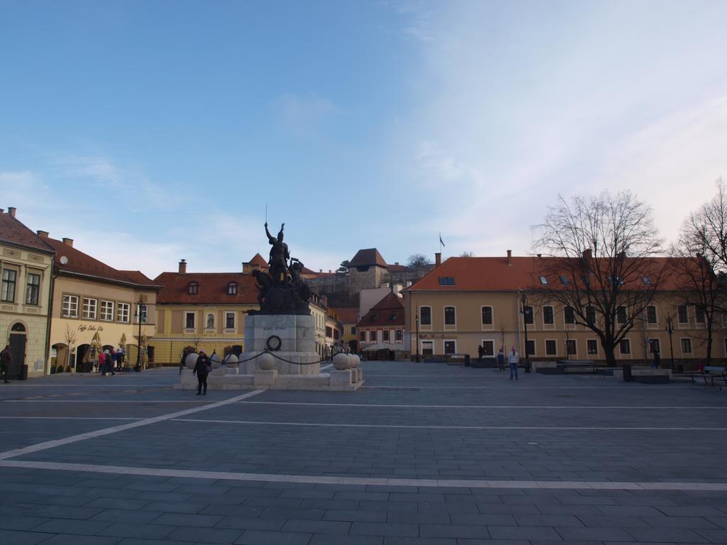 Evi Apartman Eger Exterior photo