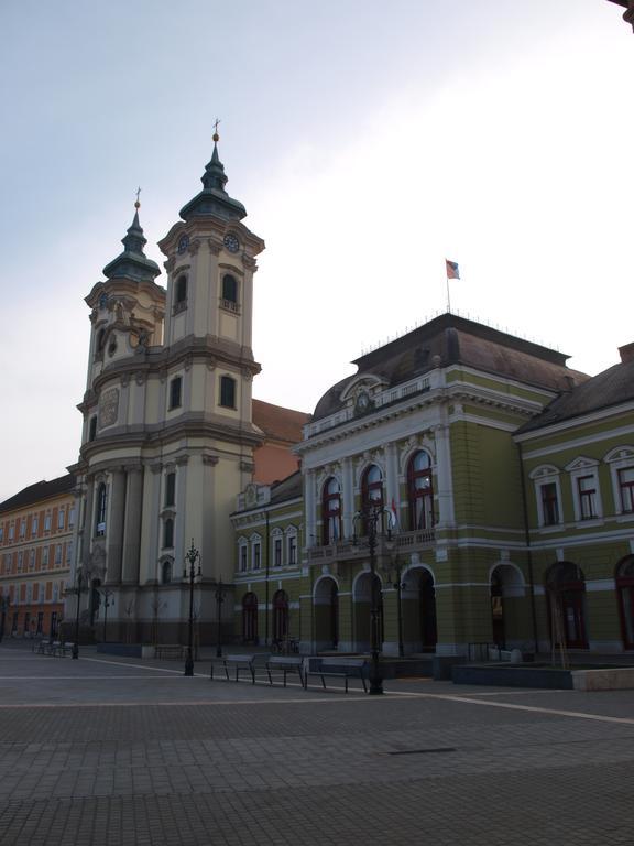 Evi Apartman Eger Exterior photo