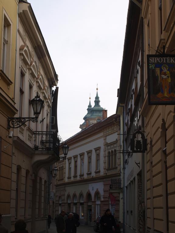 Evi Apartman Eger Exterior photo